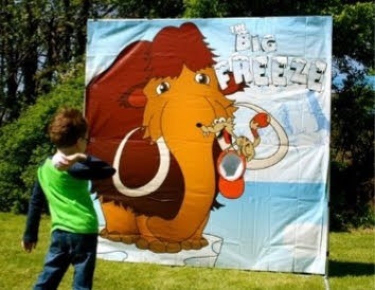 The Big Freeze Inflatable Frame Game The Big Freeze Inflatable Frame Game